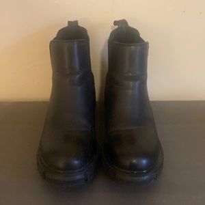 Steve Madden chunky Chelsea boot